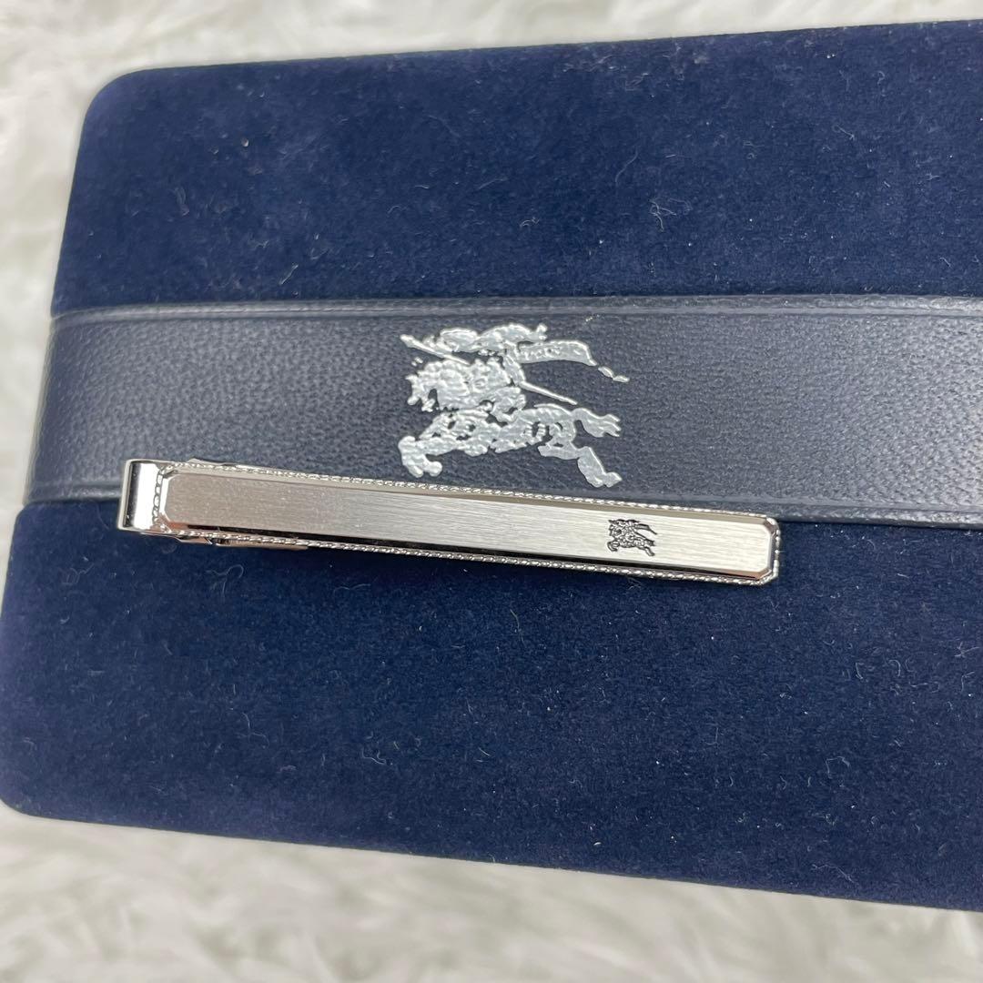 未使用級✨バーバリー✨タイピン✨カフス✨セット✨シルバー✨ロゴ✨箱付き
