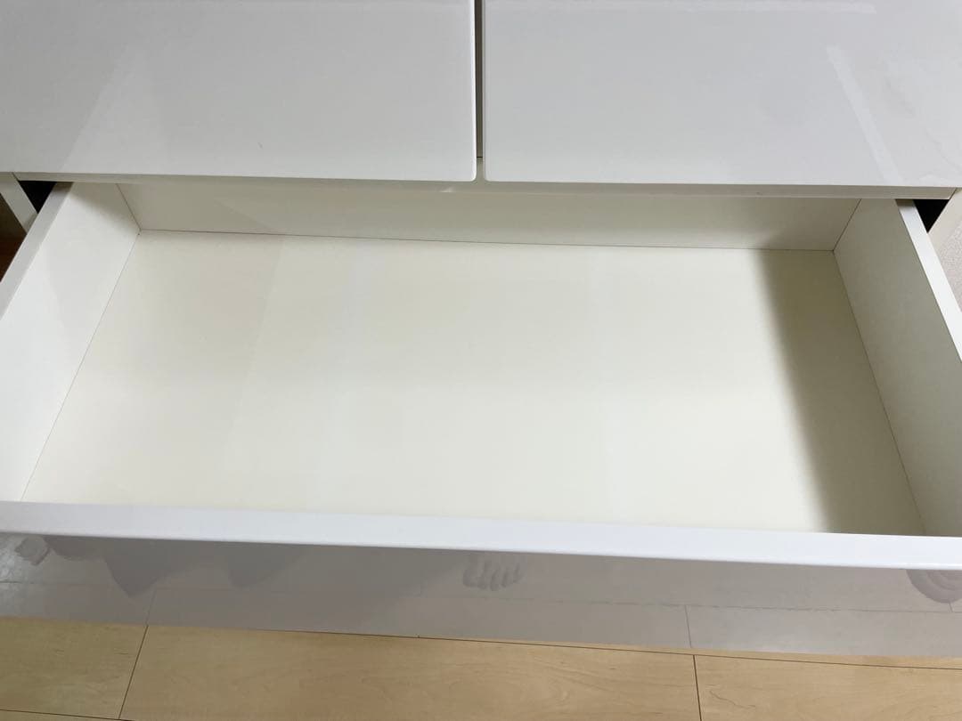 送料込み　ニトリ　ホワイトチェスト　５段