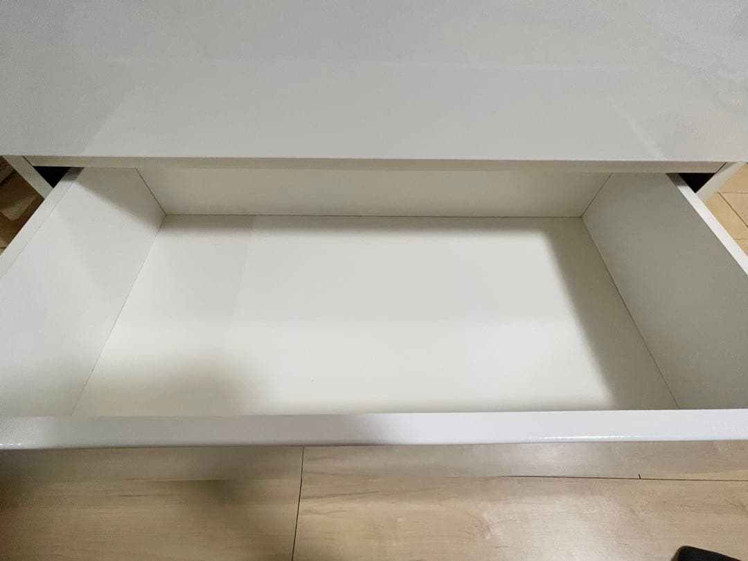 送料込み　ニトリ　ホワイトチェスト　５段