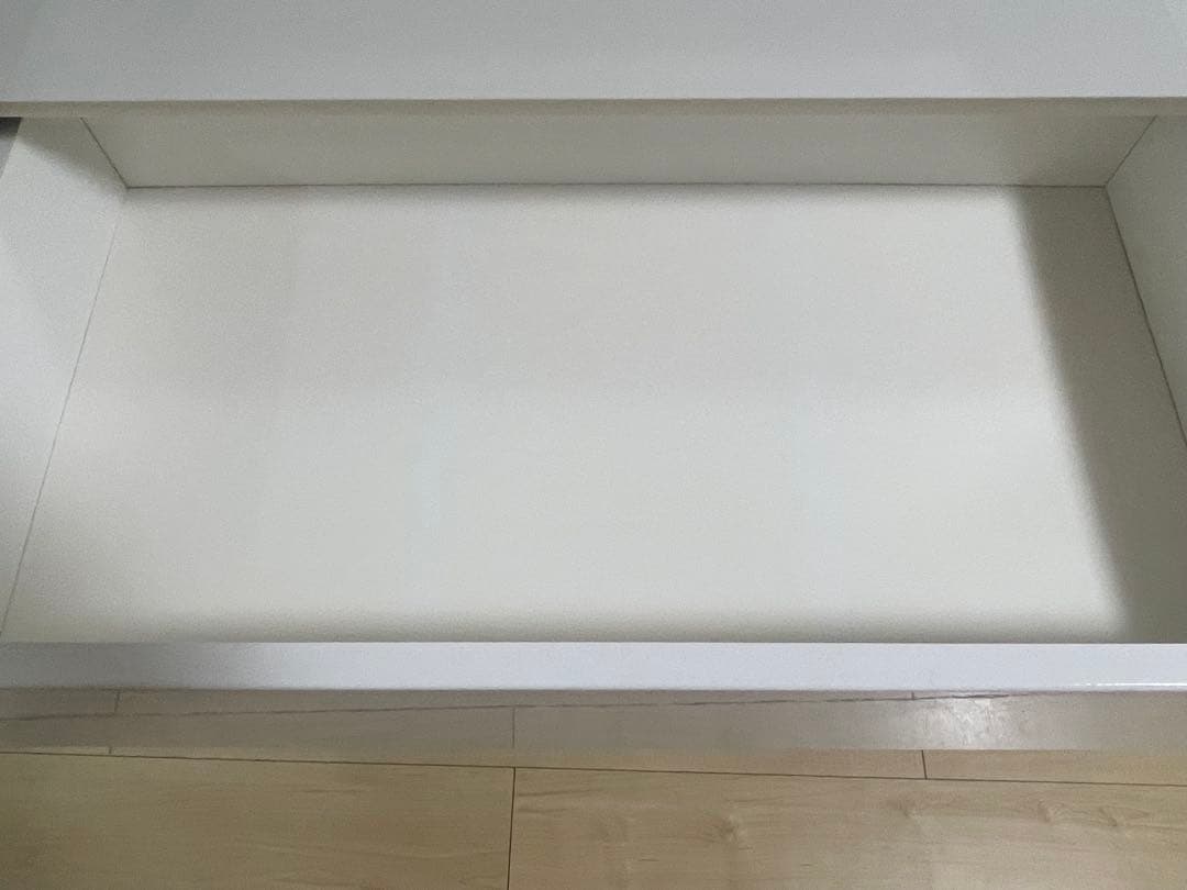 送料込み　ニトリ　ホワイトチェスト　５段