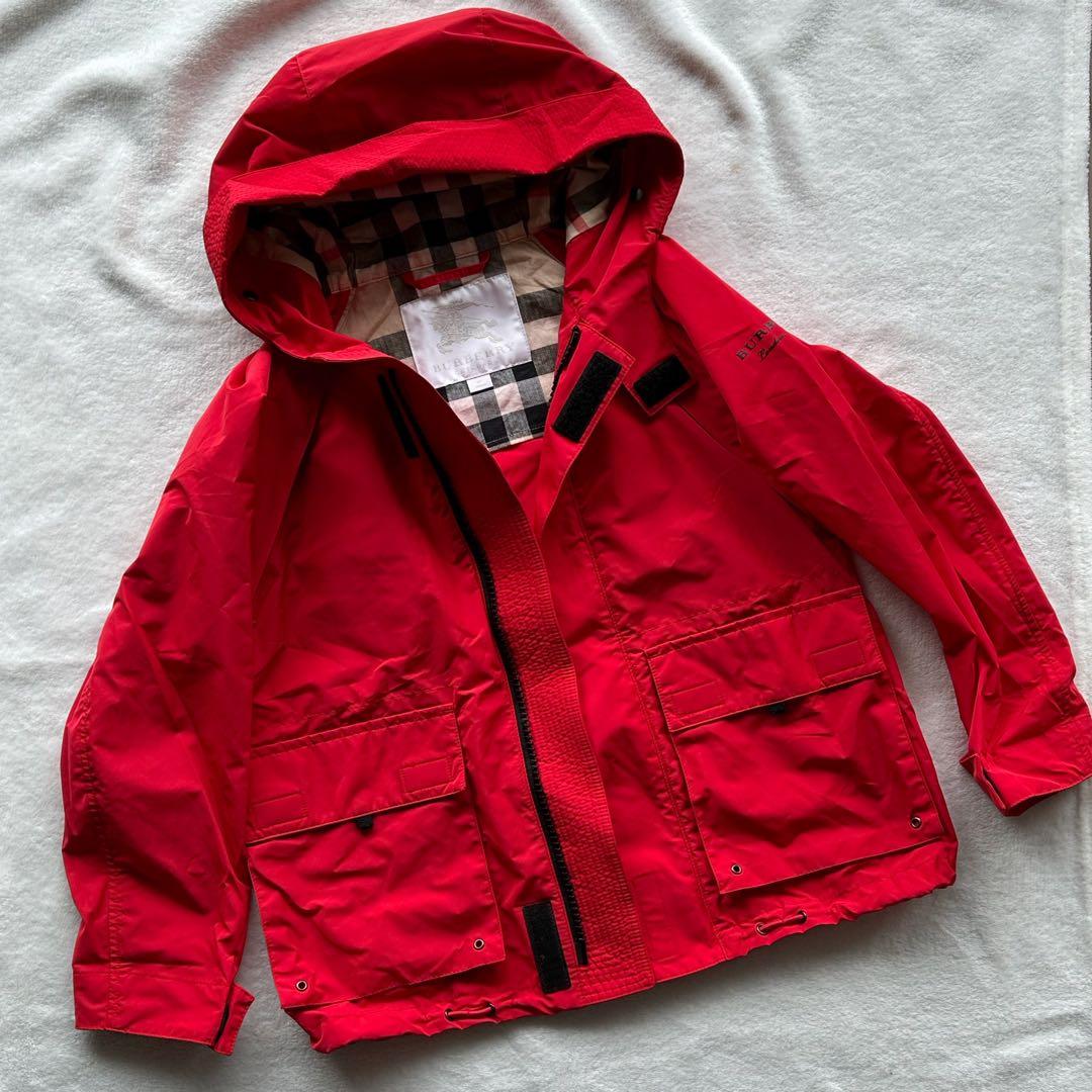 BURBERRYバーバリー　フード付きジャケット レッド8y 135cm