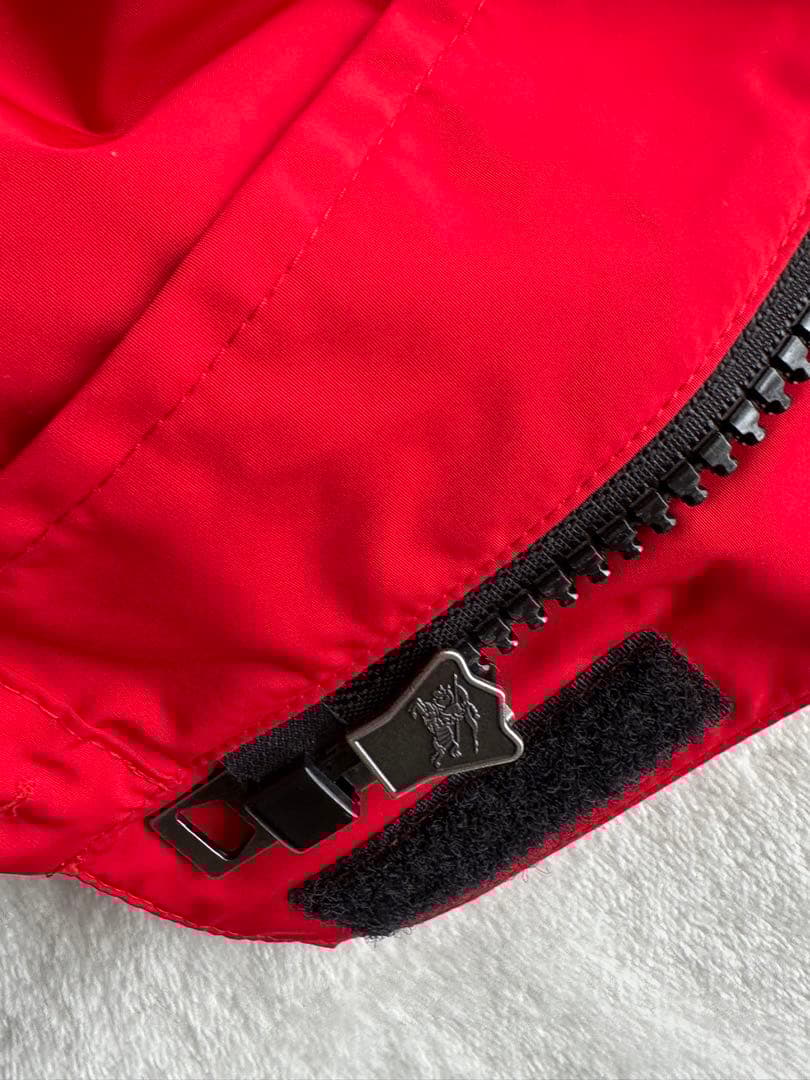 BURBERRYバーバリー　フード付きジャケット レッド8y 135cm