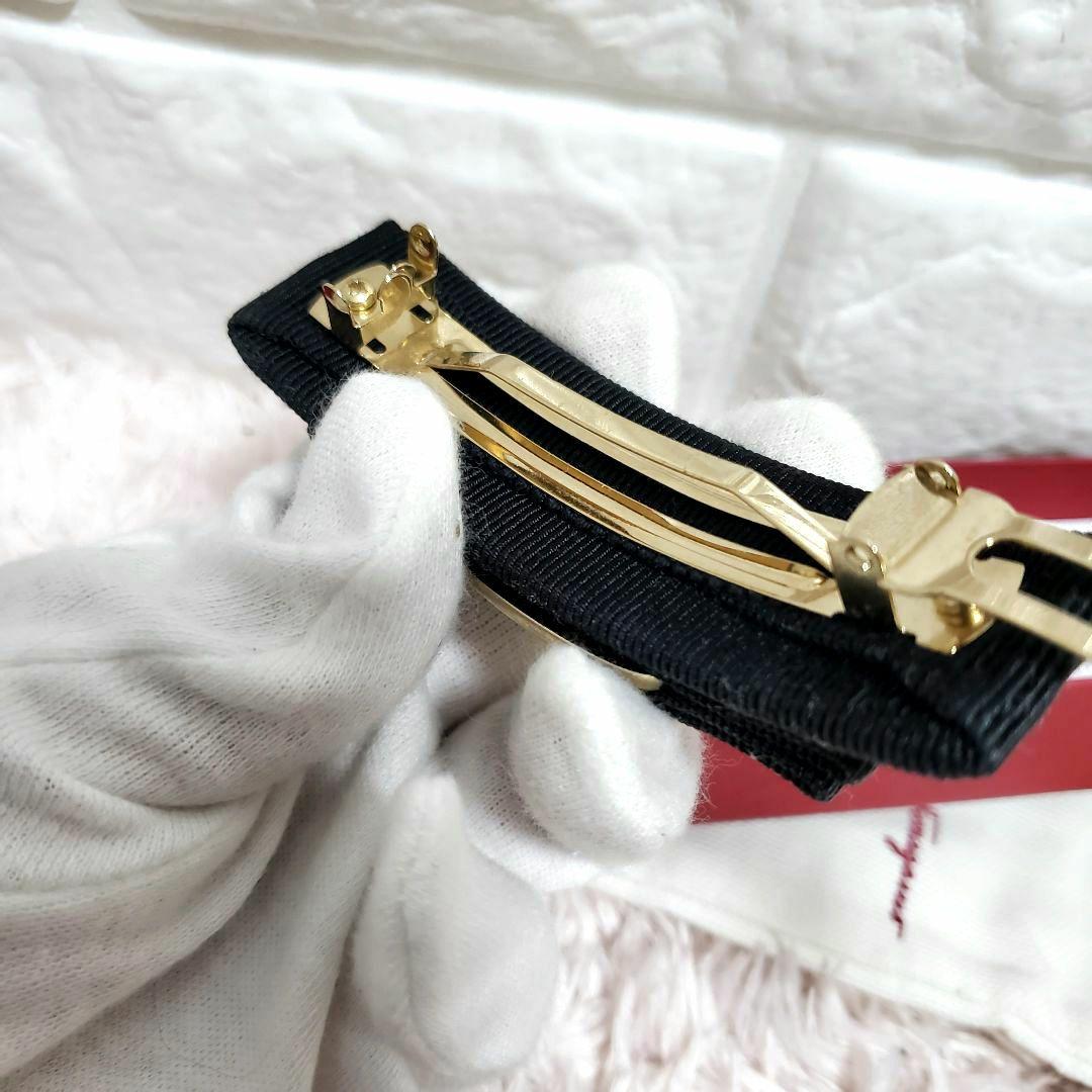 サルヴァトーレフェラガモ ヴァラリボン ゴールドバレッタ 美品