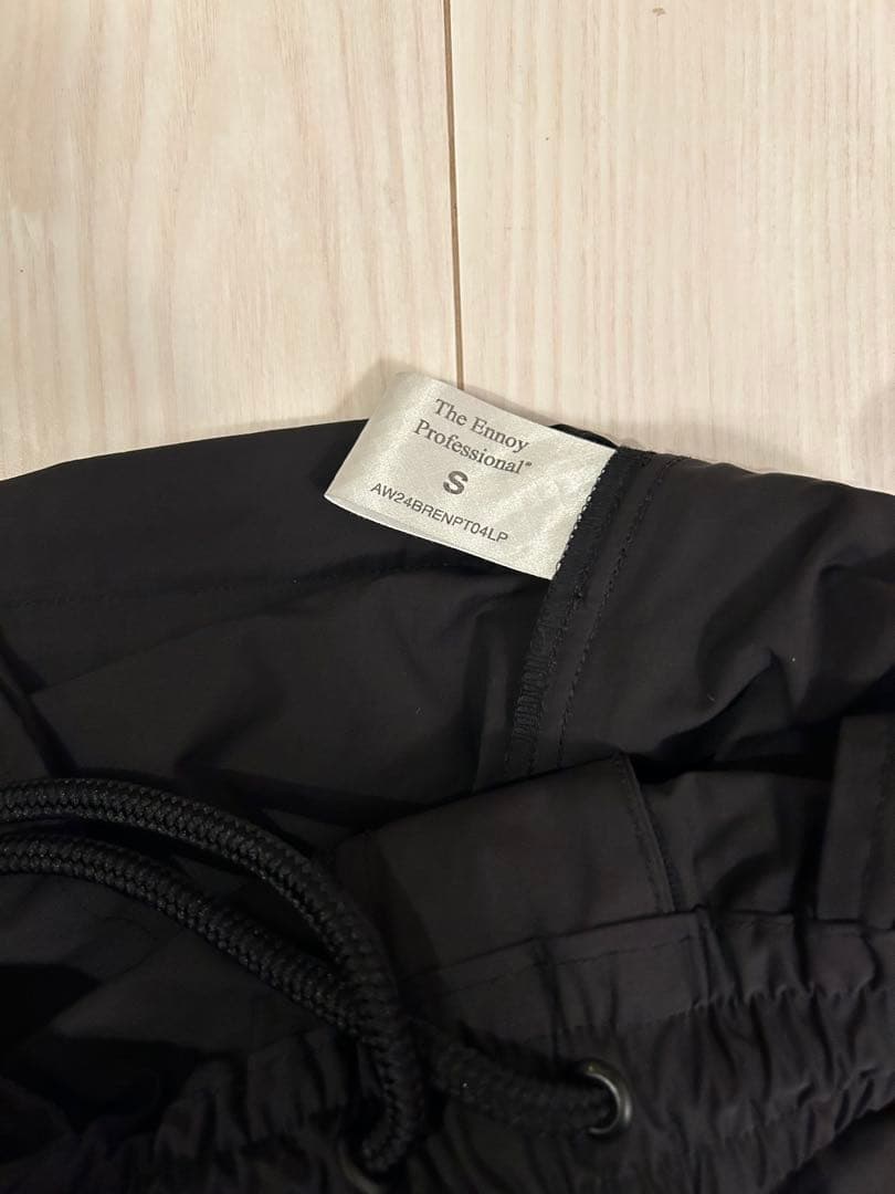美品　ennoy ナイロンパンツ サイズS