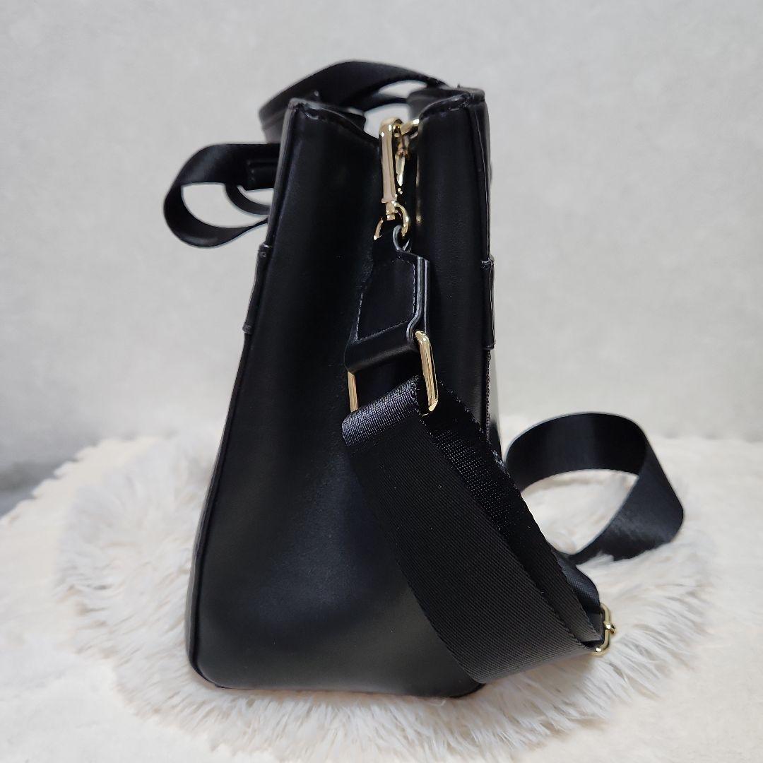 ☆新品未使用☆トミーヒルフィガー キャシー ラージサッチェルバッグ 2way