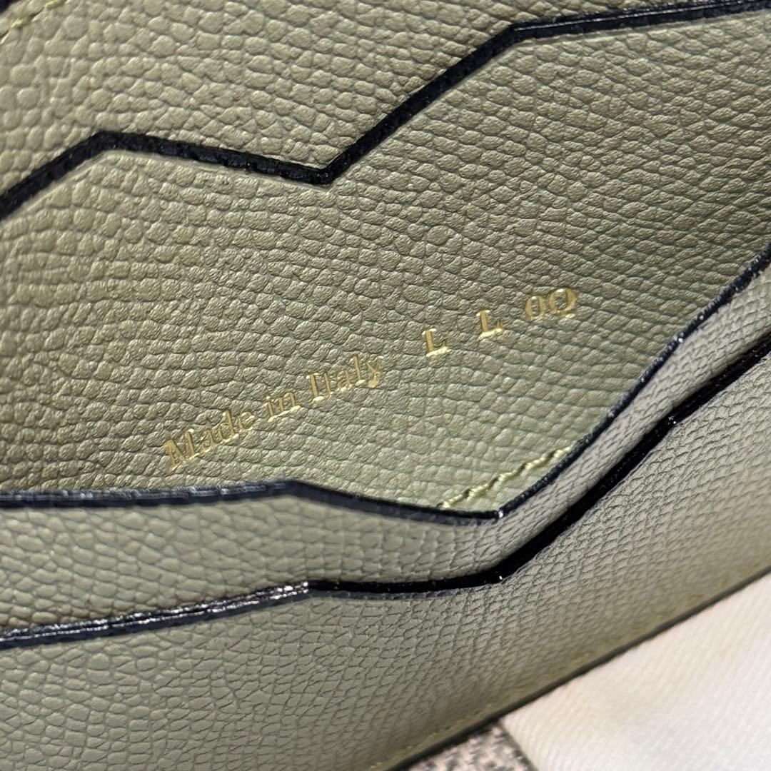 未使用 ヴァレクストラ マネークリップ カードケース オリーブグリーン