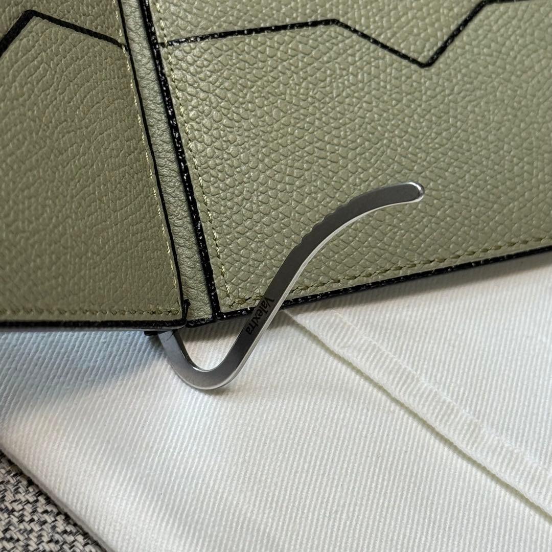 未使用 ヴァレクストラ マネークリップ カードケース オリーブグリーン