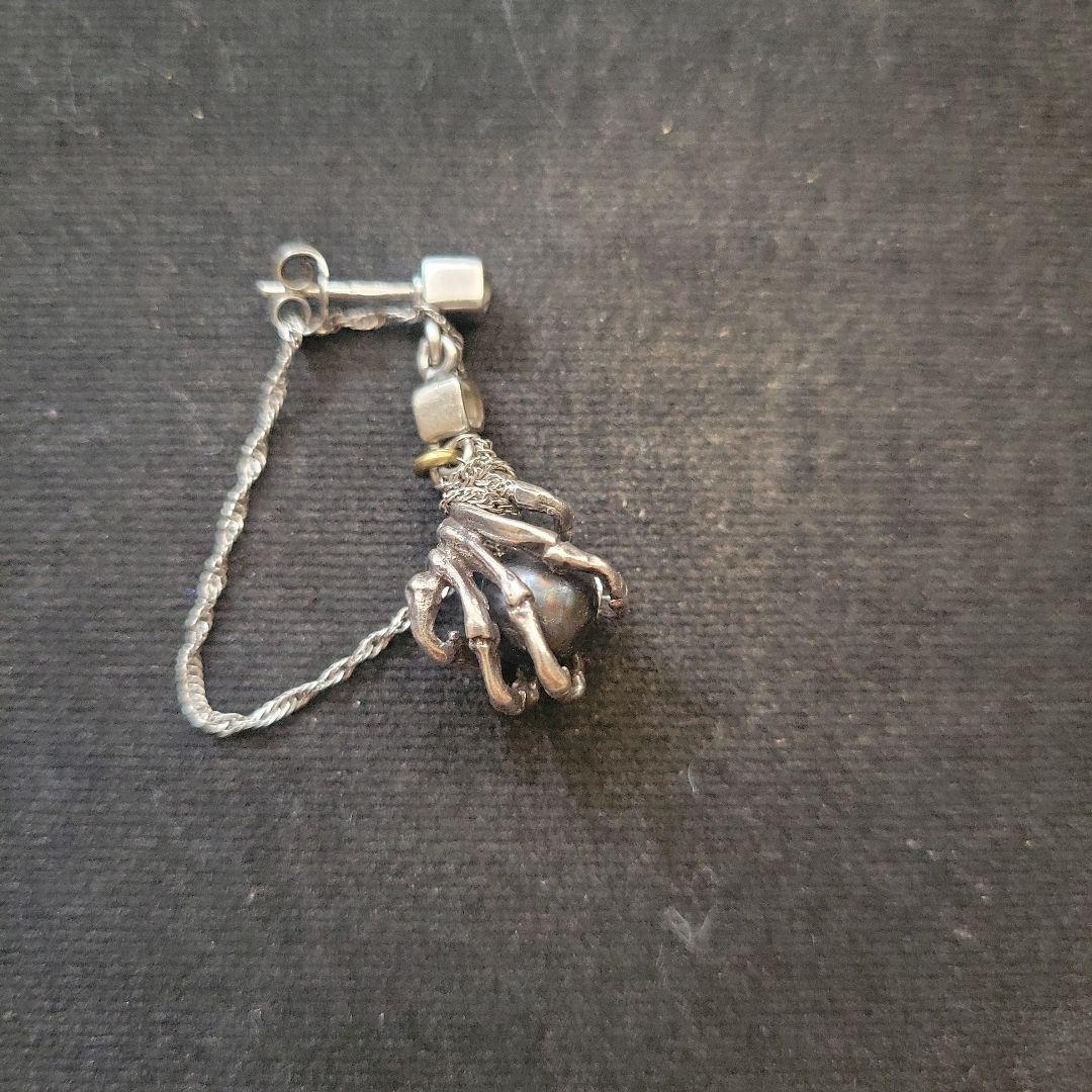 gunda DEVIL　ボーンハンドピアス