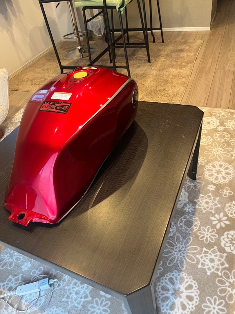 ホンダ バイクタンク 赤　cb1100