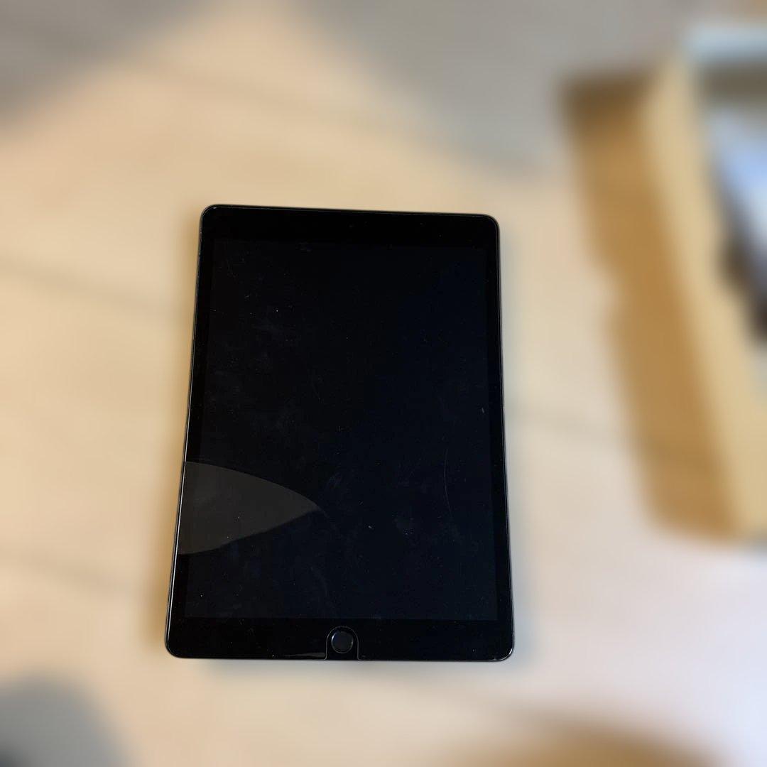 r*u様 Apple iPad グレー 本体第9世代ジャンク品