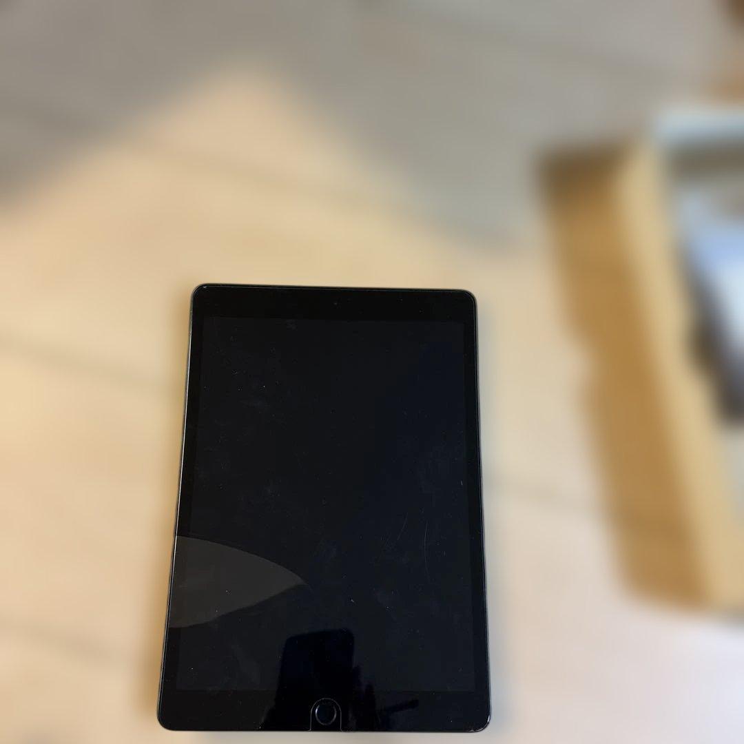 r*u様 Apple iPad グレー 本体第9世代ジャンク品
