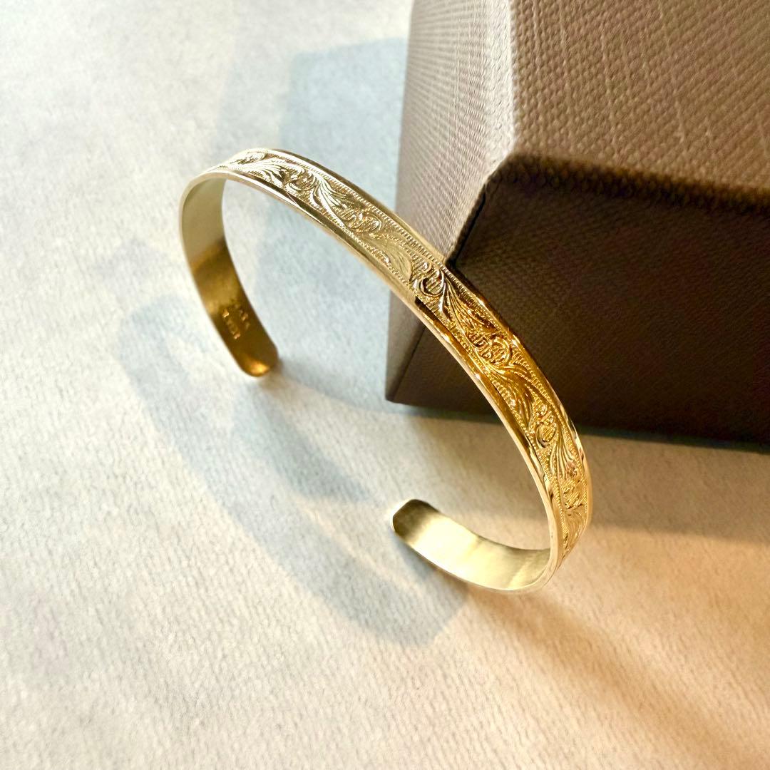 【美品】agete レリーフ入りバングル シルバー ゴールドメッキ