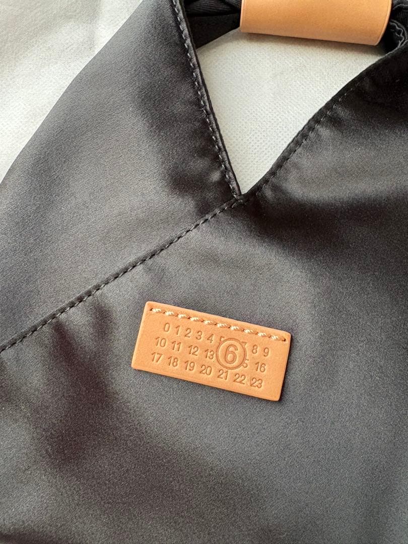 MM6 メゾン マルジェラ　 トートバッグ　サテン