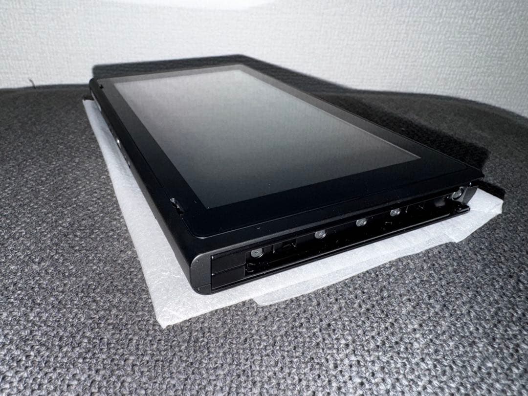 Nintendo Switch 本体 + Joy-Con