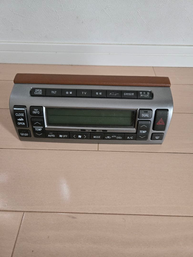 エアコンパネルフェース　40ソアラ