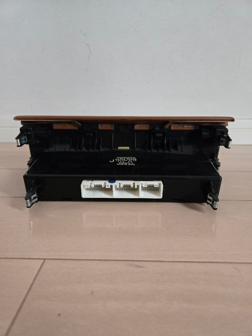 エアコンパネルフェース　40ソアラ