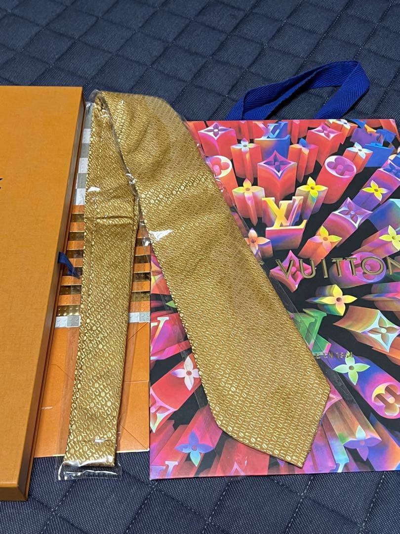 LOUIS VUITTON ゴールド モノグラム ネクタイ