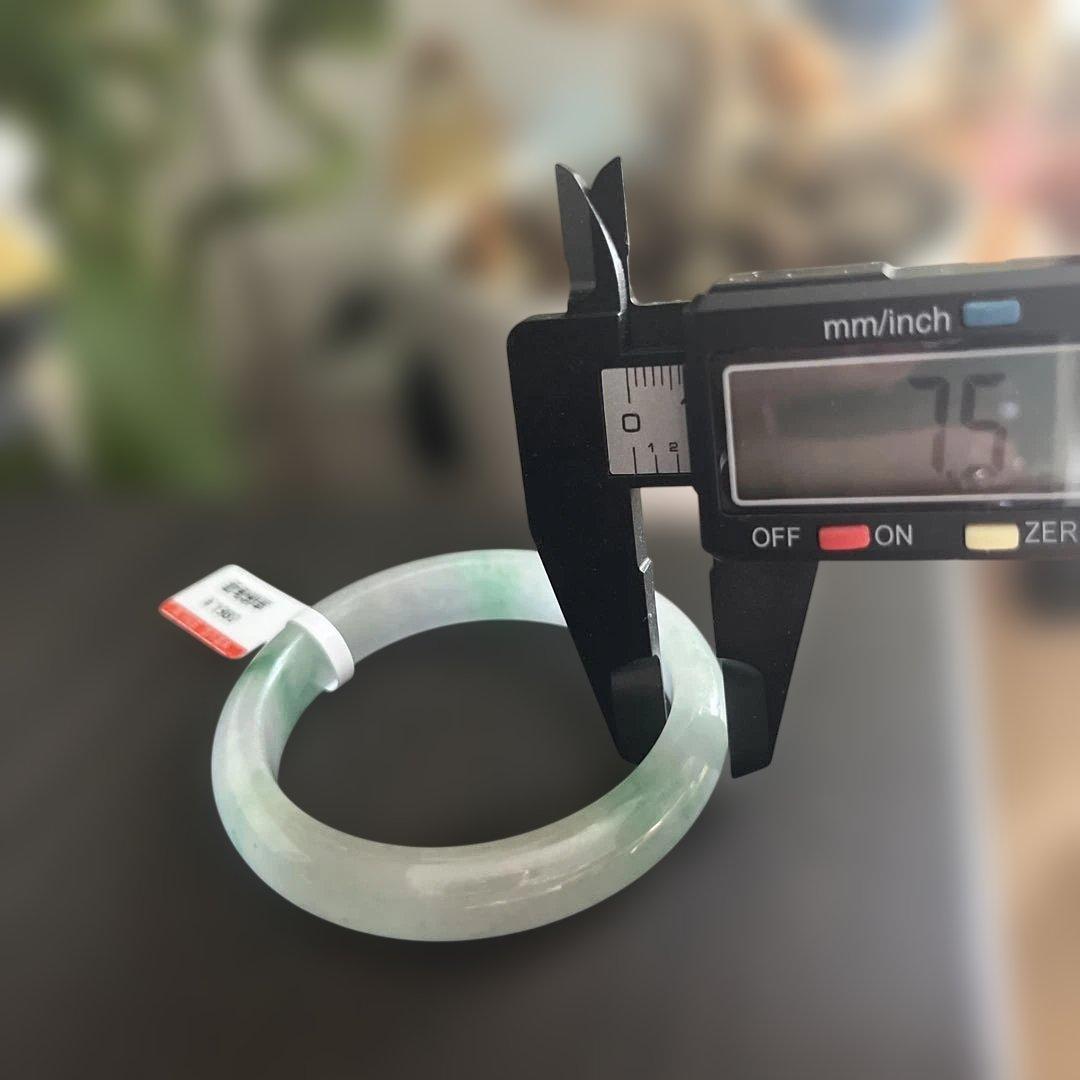 飘花翡翠バングル