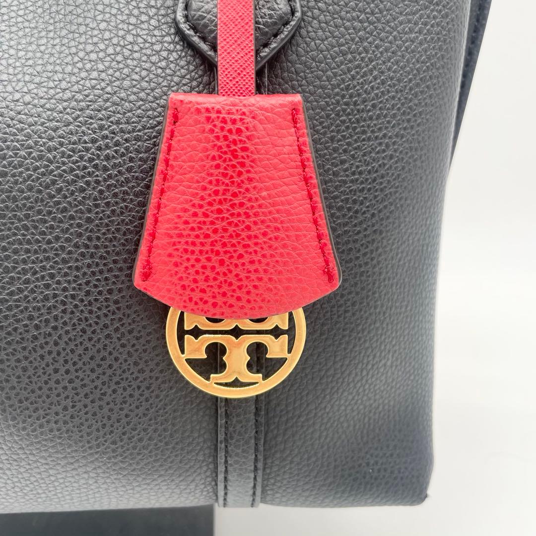 Tory Burch トリプルコンパートメント ペリー　ショルダーバッグ