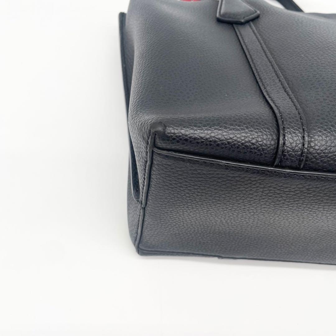 Tory Burch トリプルコンパートメント ペリー　ショルダーバッグ