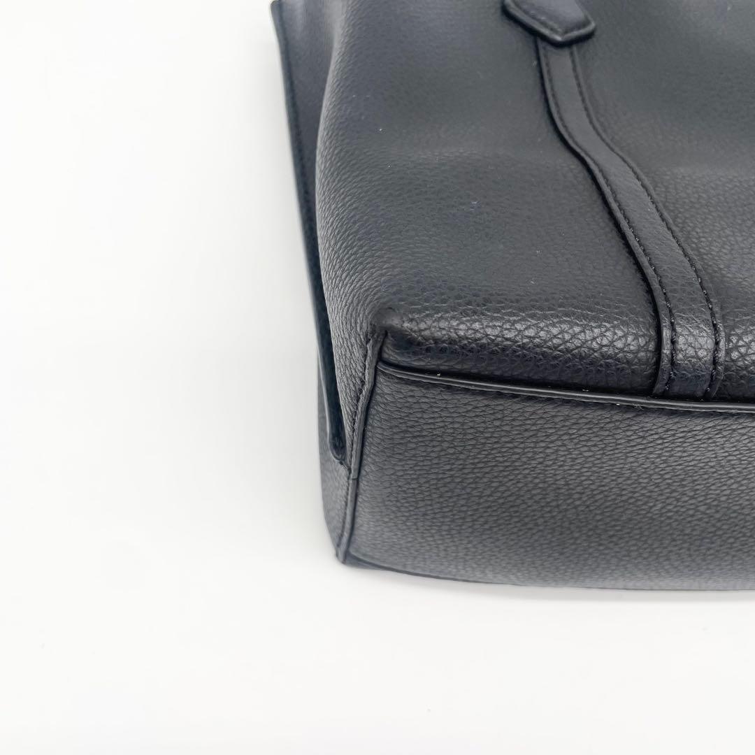 Tory Burch トリプルコンパートメント ペリー　ショルダーバッグ