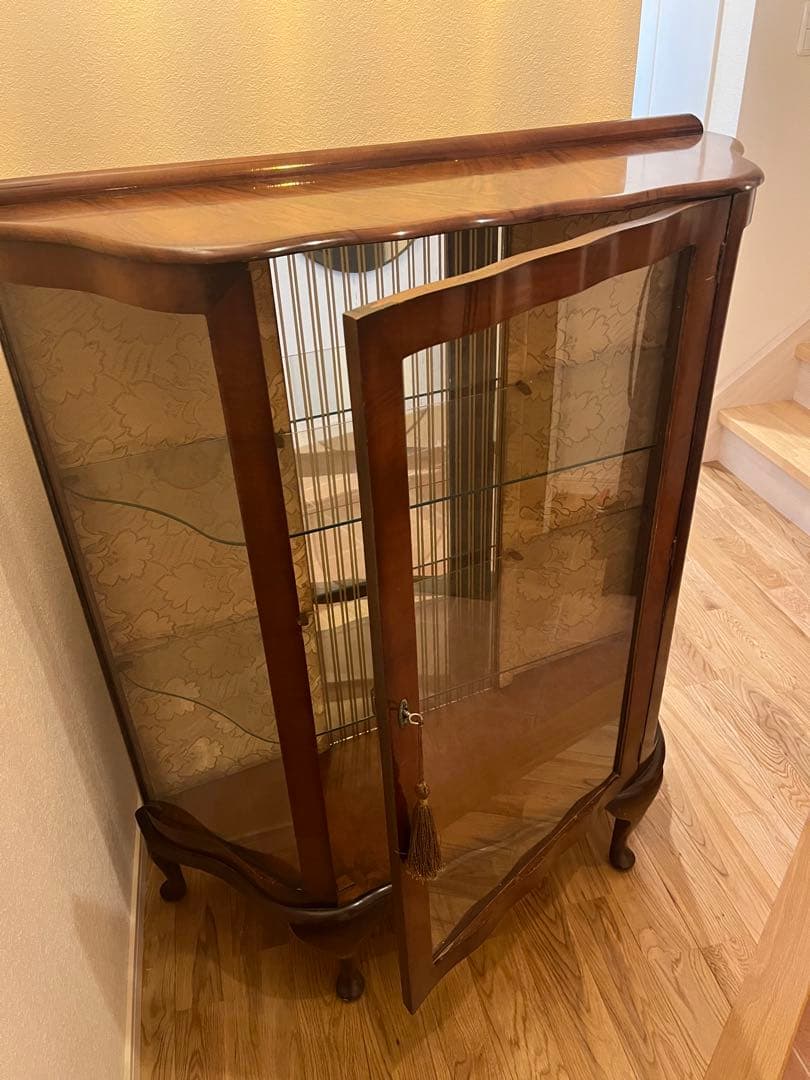 イギリスアンティーク　キャビネット　アンティーク家具　 飾り棚　英国家具・送料込