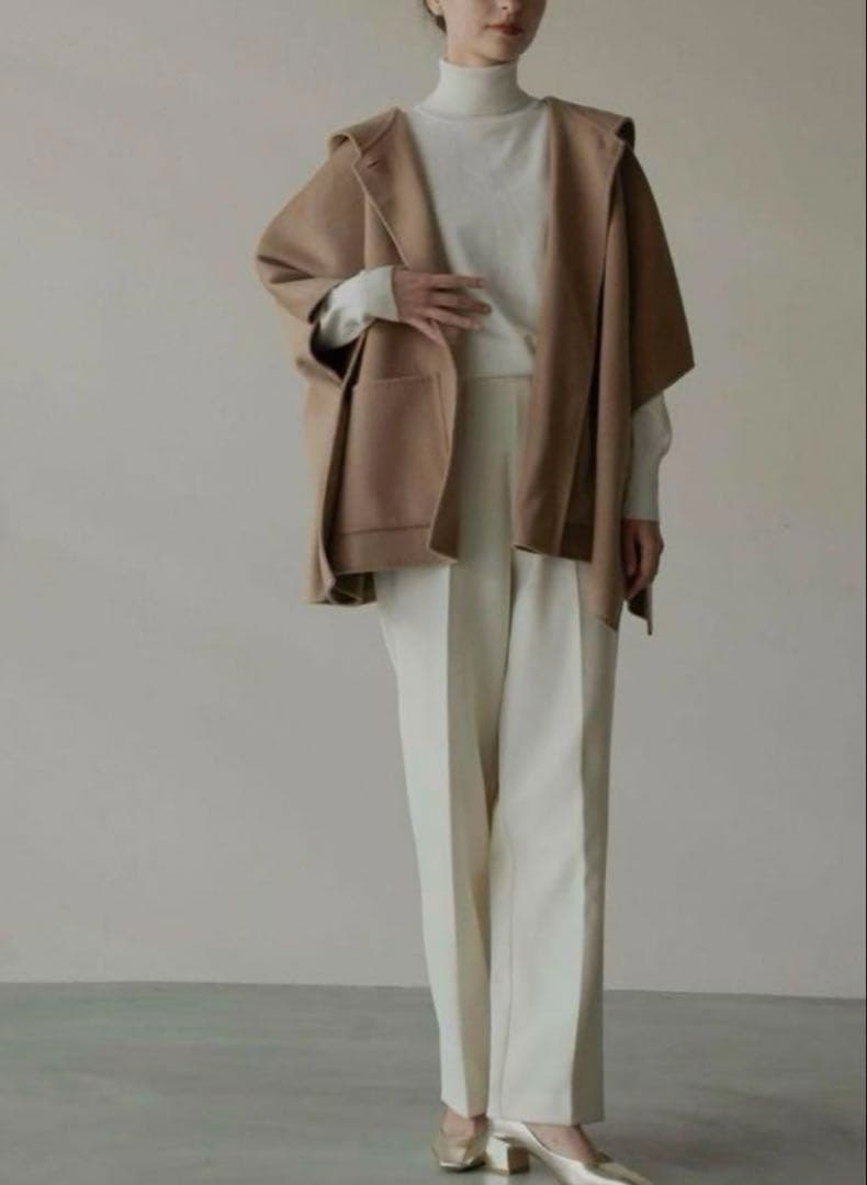 【OHGA】オーガ 24AWリバーポンチョコート キャメル　お値下げ