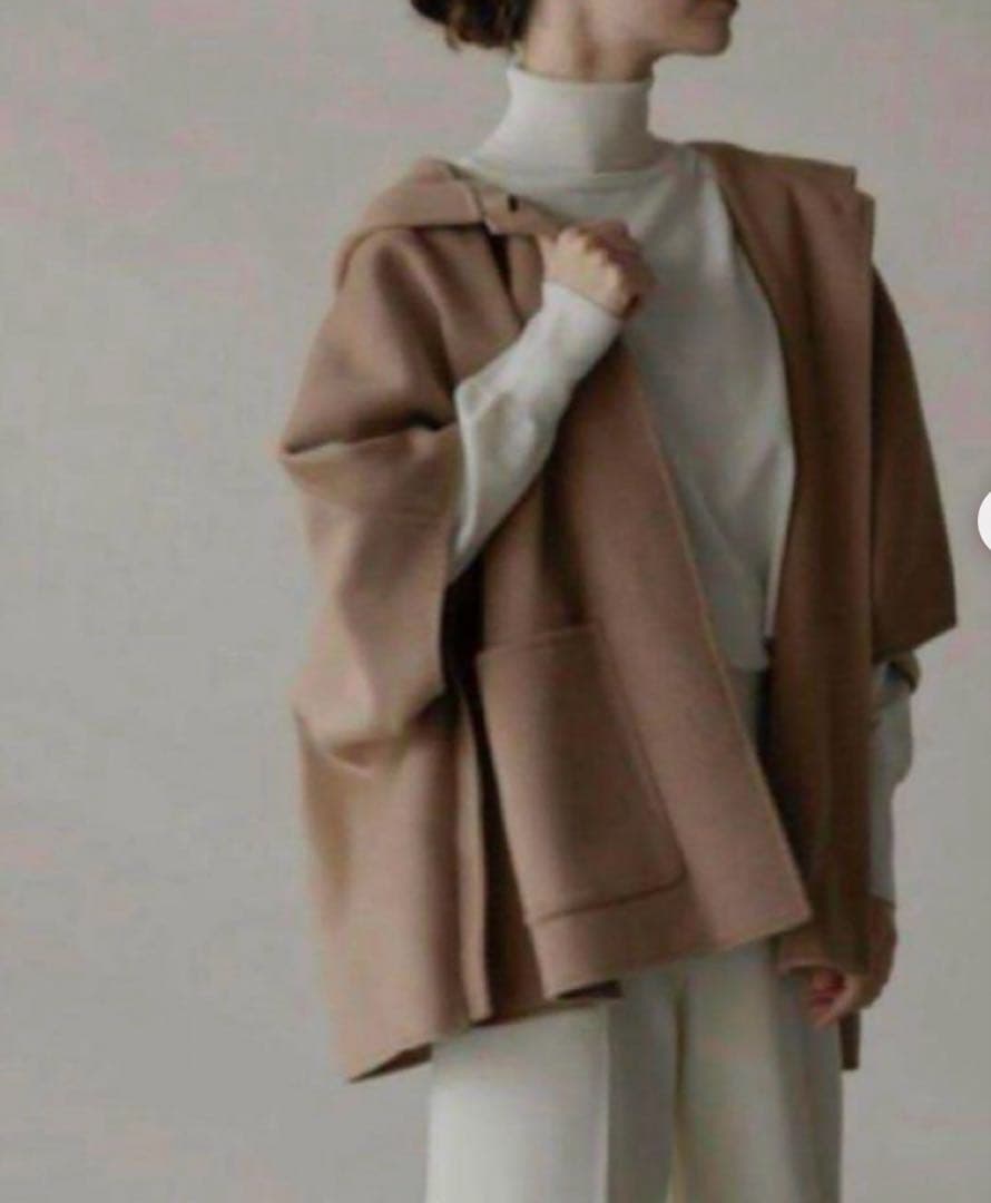 【OHGA】オーガ 24AWリバーポンチョコート キャメル　お値下げ