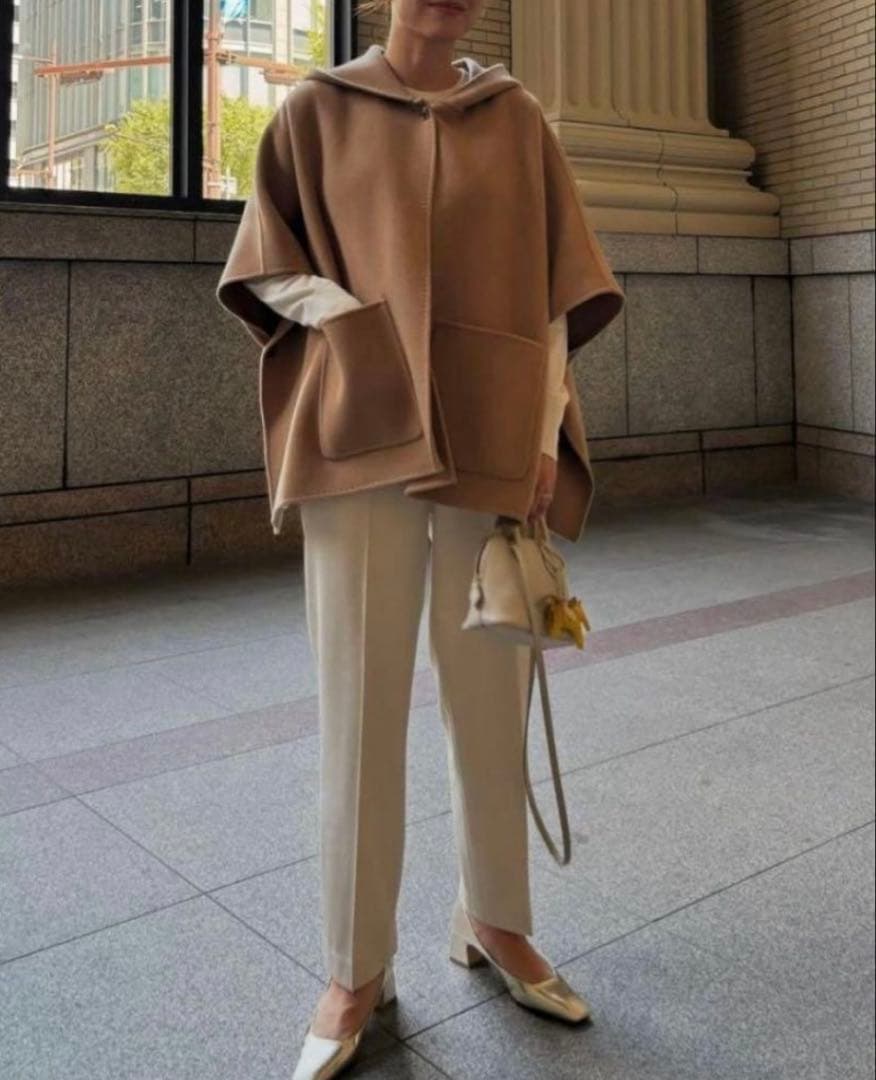 【OHGA】オーガ 24AWリバーポンチョコート キャメル　お値下げ