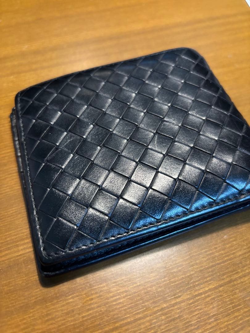 BOTTEGA VENETA イントレチャート　二つ折り財布 ブラック