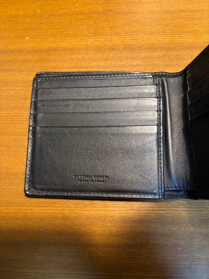 BOTTEGA VENETA イントレチャート　二つ折り財布 ブラック