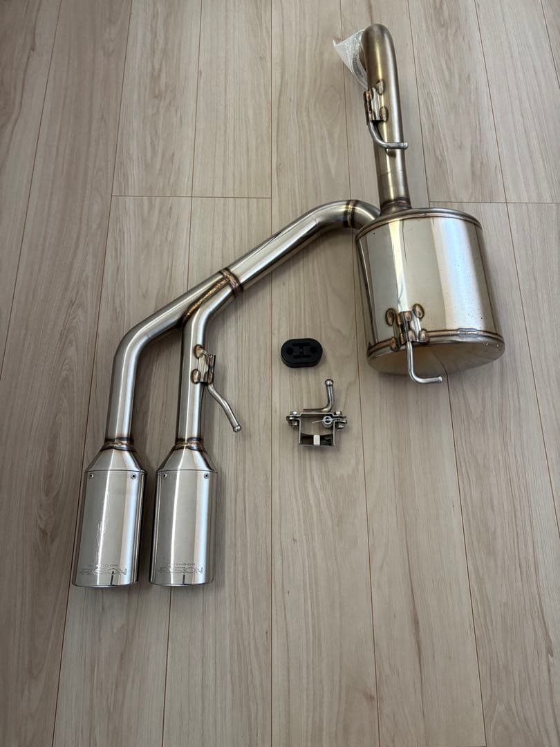 トヨタ アクア用 ガナドールマフラー センター出し