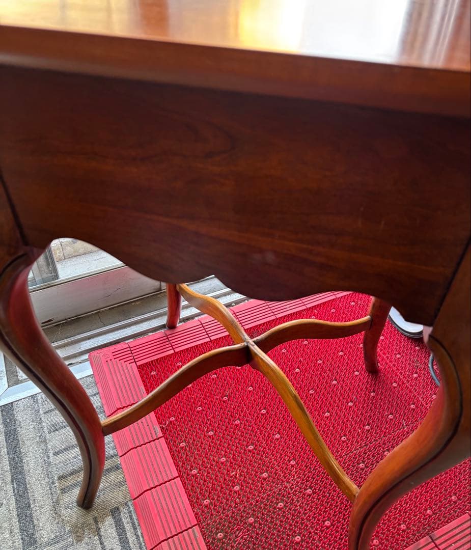 ブラウン木製猫足キャビネット 引き出し付き