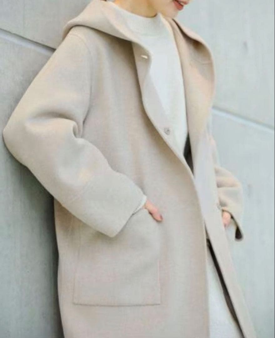 IENA フード付きベージュロングコート