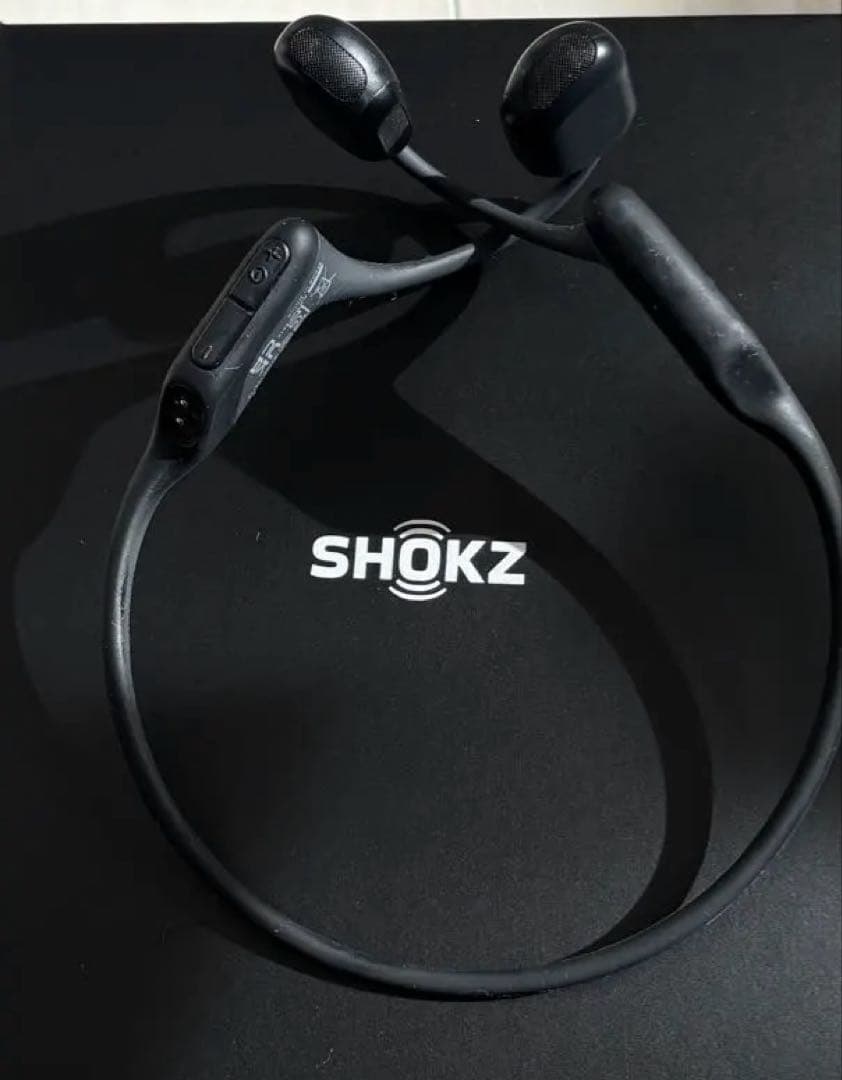 SHOKZ OPENRUN PRO 骨伝導イヤホン 耳を塞がないイヤホン