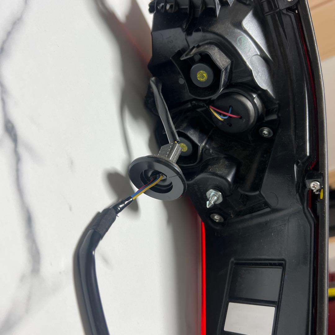 レクサスES前期　純正後方ウィンカーランプ