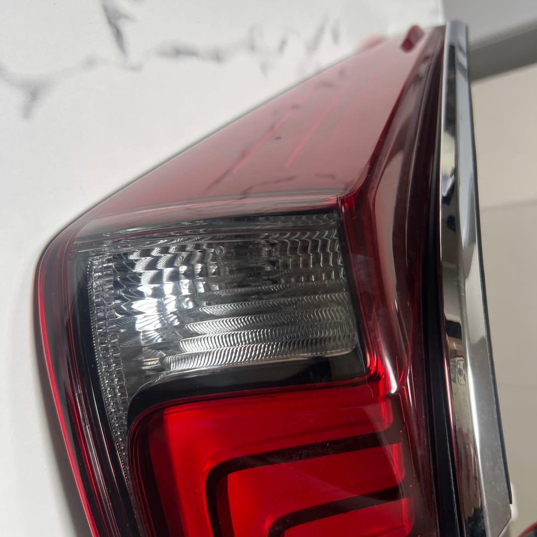 レクサスES前期　純正後方ウィンカーランプ