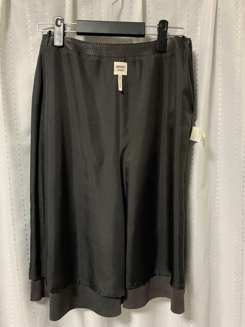 エルメス HERMES ダークブラウン ディアスキンレザー フレアスカート