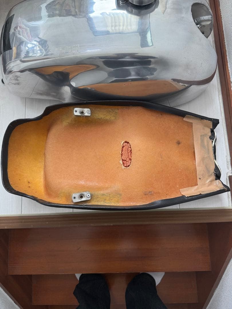 限界値下】SR400 デイトナ製アルミタンク　シートセット