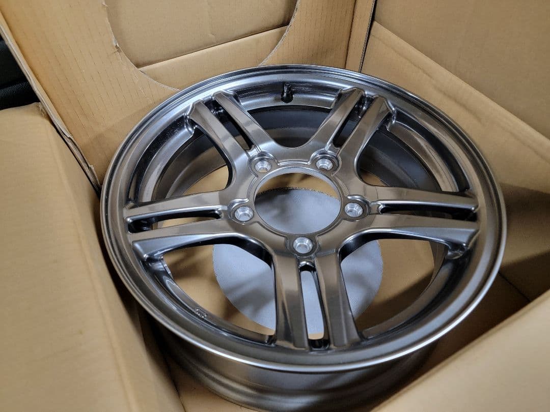 N*u様 新車外し スズキ ジムニー ランドベンチャー 純正 16インチ AW