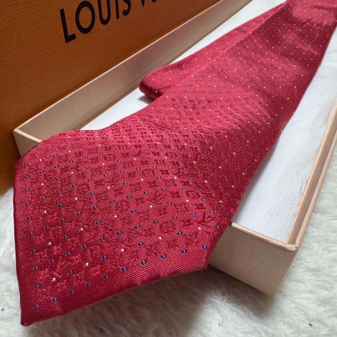 美品！ルイヴィトン 現行　ネクタイ レッド　ドット　モノグラム　クラヴァット