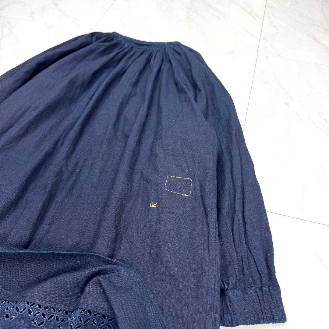 極美品 45R カットワークのチロルドレス インディゴ ロングワンピース