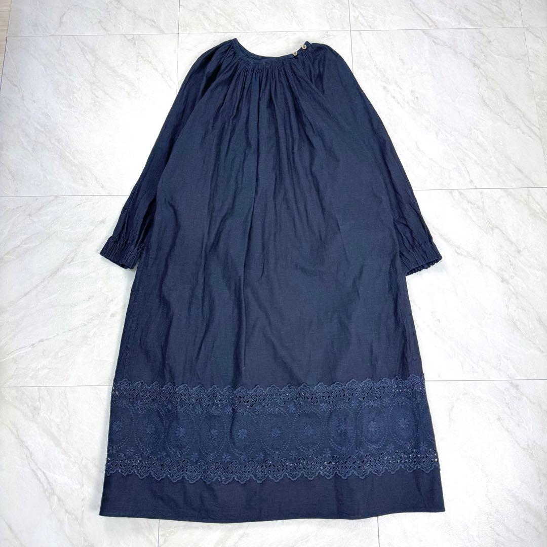 極美品 45R カットワークのチロルドレス インディゴ ロングワンピース