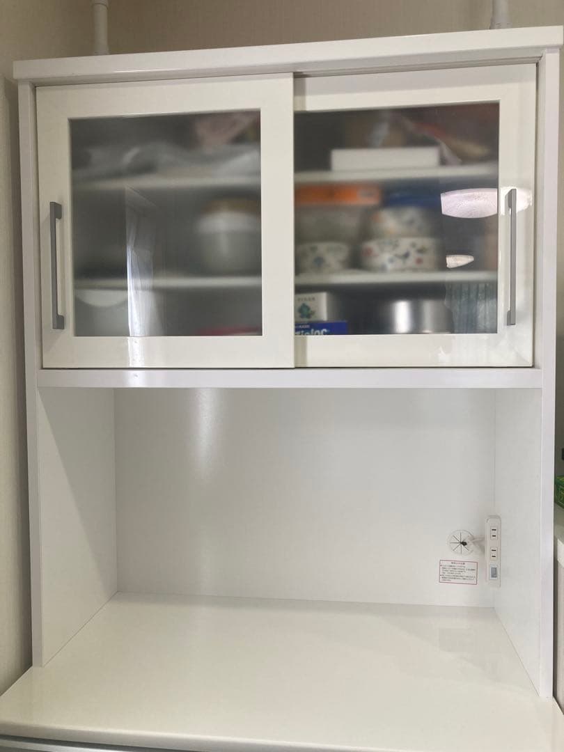 ニトリ　キッチンボード　上部ガラス扉付き