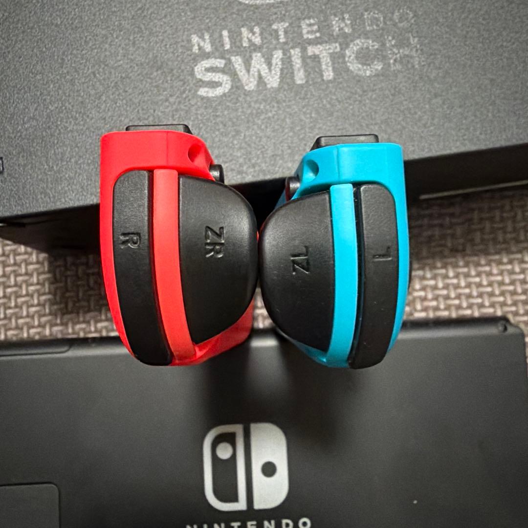 Nintendo Switch 本体 青/赤 付属品付き　箱あり