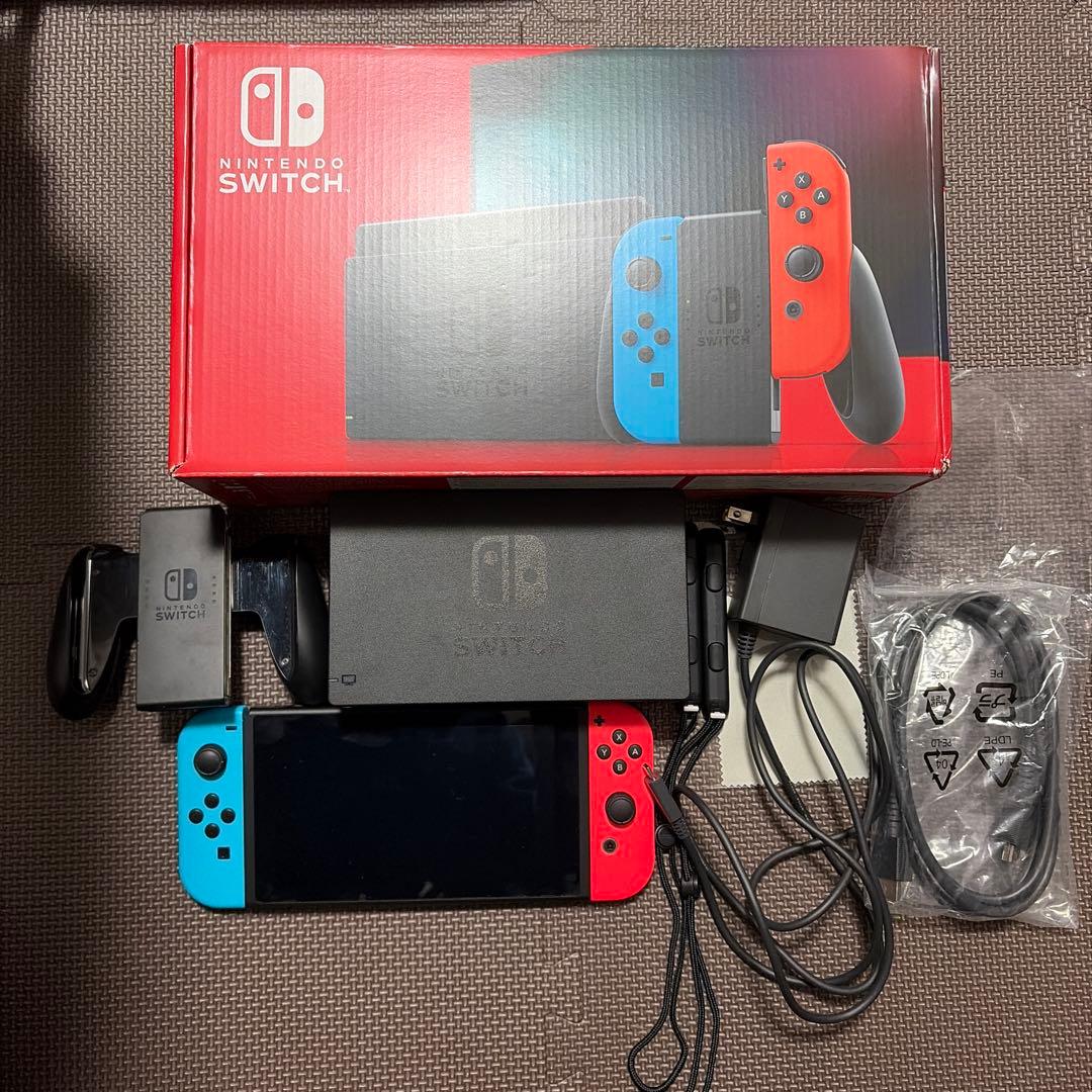 Nintendo Switch 本体 青/赤 付属品付き　箱あり