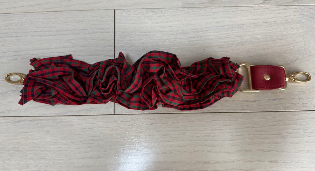 ファミリア　ビビィ　Bibiy.×familiar　バンドストラップ　赤チェック