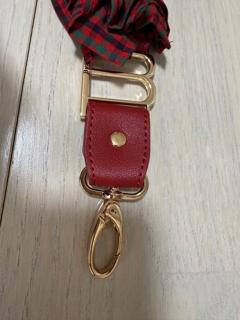 ファミリア　ビビィ　Bibiy.×familiar　バンドストラップ　赤チェック