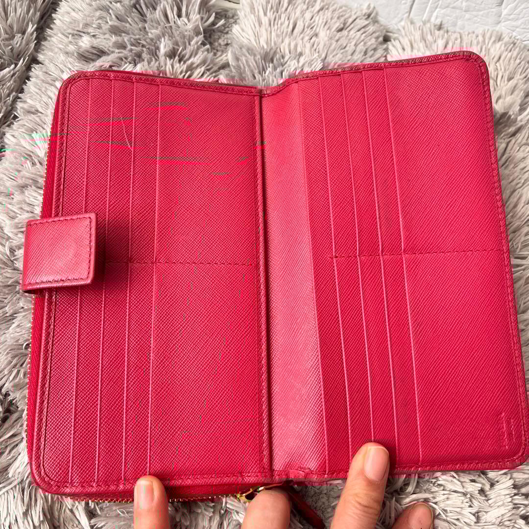 良品✨PRADA 大容量　長財布　オーガナイザー　サフィアーノ　メタルロゴ