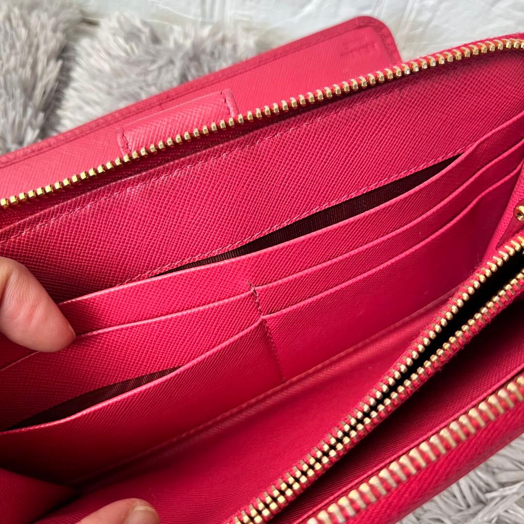 良品✨PRADA 大容量　長財布　オーガナイザー　サフィアーノ　メタルロゴ